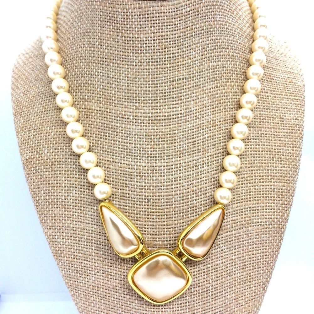 VINTAGE NAPIER NECKLACE Faux Pearl Gold Tone Statement 80s 90s Bridal Wedding